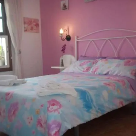 Апартаменты Puerto Del Carmen Sleeps 4 Pool Wifi